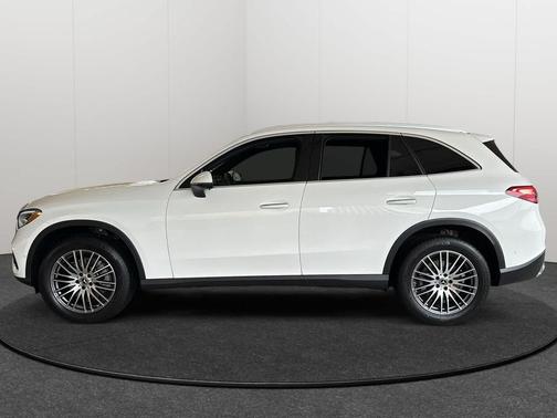 2026 Mercedes-Benz GLC 300 4MATIC