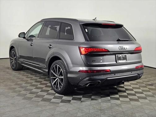 2025 Audi Q7 45 Premium Plus