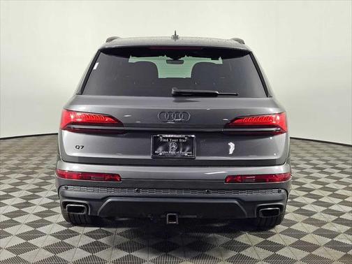 2025 Audi Q7 45 Premium Plus