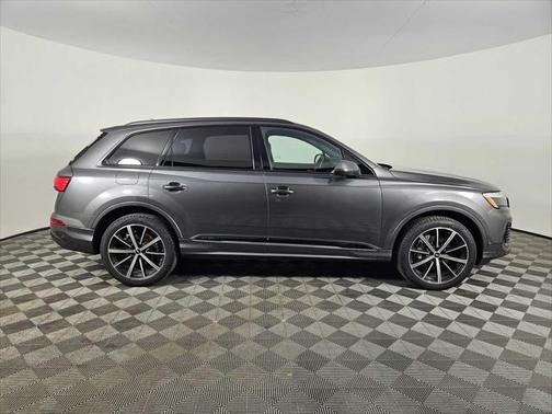 2025 Audi Q7 45 Premium Plus