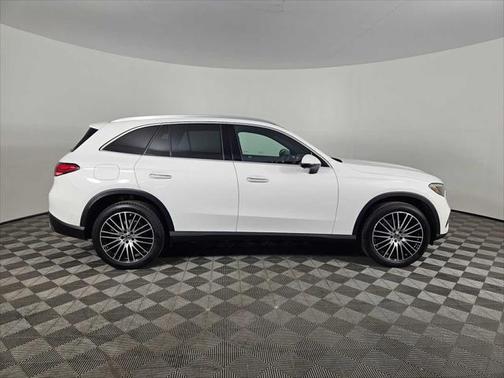 2025 Mercedes-Benz GLC 300 4MATIC