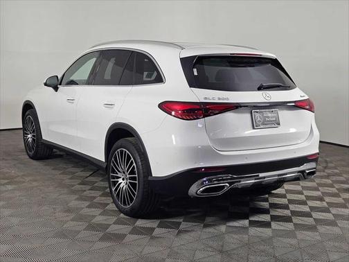 2025 Mercedes-Benz GLC 300 4MATIC