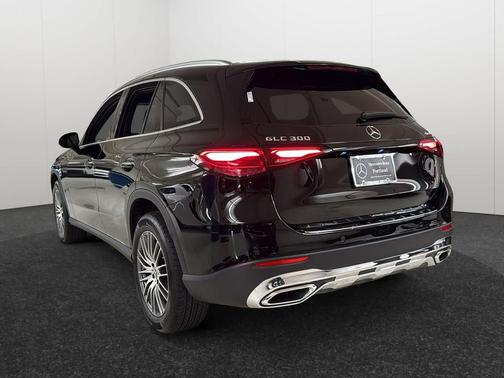 2025 Mercedes-Benz GLC 300 4MATIC