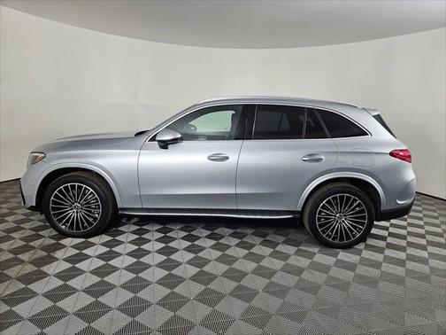 2025 Mercedes-Benz GLC 350e Base