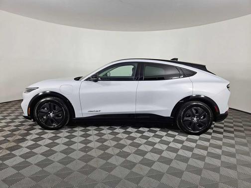 2022 Ford Mustang Mach-E California Route 1