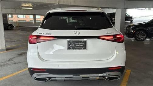 2025 Mercedes-Benz GLC 300 4MATIC