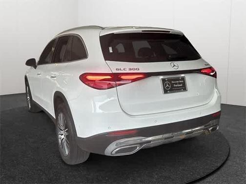 2025 Mercedes-Benz GLC 300 4MATIC