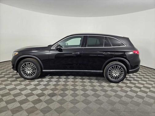 2025 Mercedes-Benz GLC 300 4MATIC