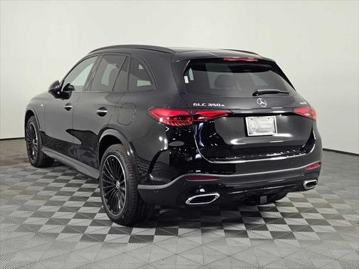 2025 Mercedes-Benz GLC 350e Base