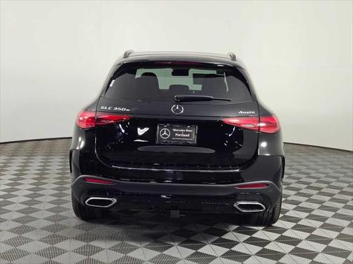 2025 Mercedes-Benz GLC 350e Base