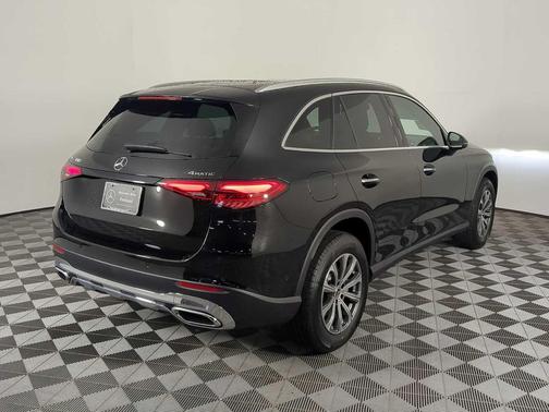 2026 Mercedes-Benz GLC 300 4MATIC