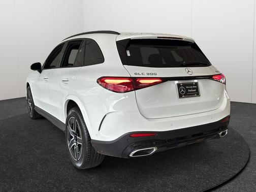 2026 Mercedes-Benz GLC 300 4MATIC