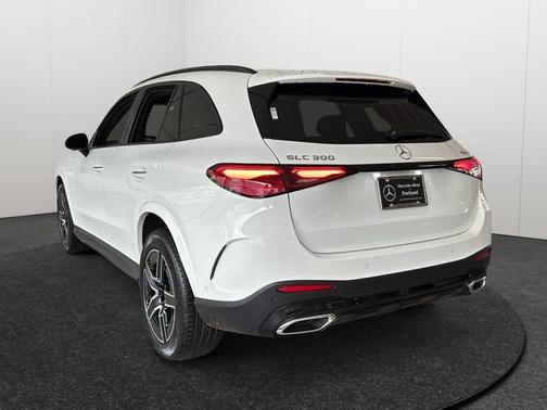 2026 Mercedes-Benz GLC 300 4MATIC