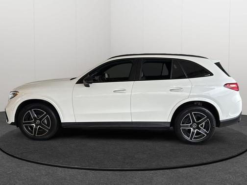 2026 Mercedes-Benz GLC 300 4MATIC