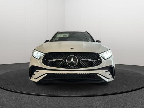 2026 Mercedes-Benz GLC 300 4MATIC