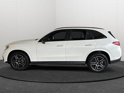 2026 Mercedes-Benz GLC 300 4MATIC