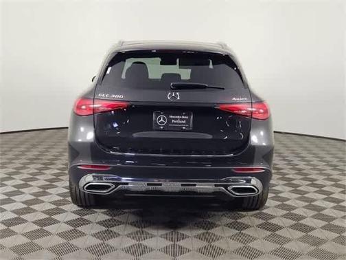2025 Mercedes-Benz GLC 300 4MATIC