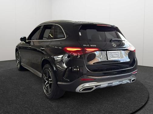 2026 Mercedes-Benz GLC 300 4MATIC