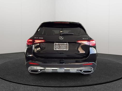 2026 Mercedes-Benz GLC 300 4MATIC