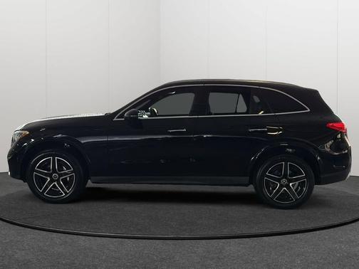 2026 Mercedes-Benz GLC 300 4MATIC
