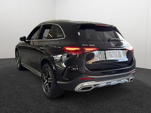2026 Mercedes-Benz GLC 300 4MATIC