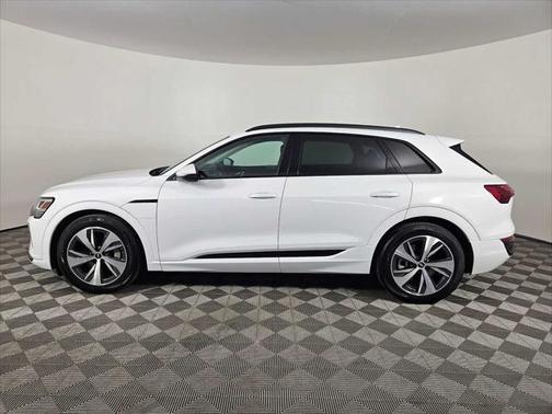 2024 Audi Q8 e-tron Premium