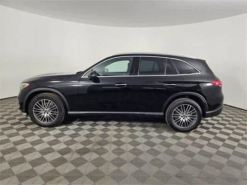 2025 Mercedes-Benz GLC 300 4MATIC