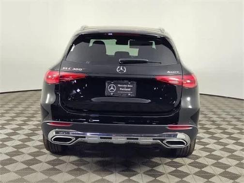 2025 Mercedes-Benz GLC 300 4MATIC