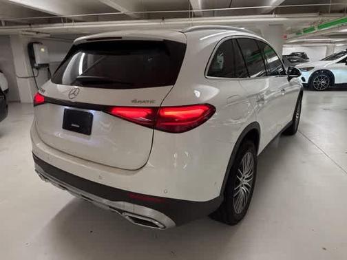 2025 Mercedes-Benz GLC 300 4MATIC