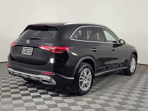 2025 Mercedes-Benz GLC 300 4MATIC