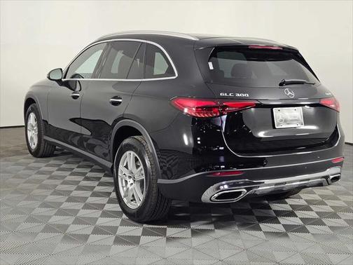 2025 Mercedes-Benz GLC 300 4MATIC