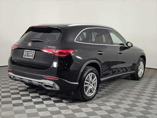 2025 Mercedes-Benz GLC 300 4MATIC