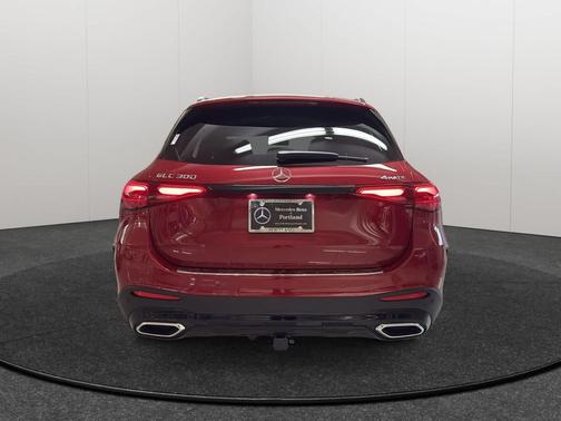 2026 Mercedes-Benz GLC 300 4MATIC