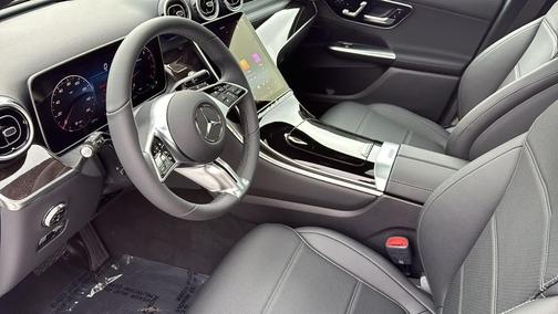 2026 Mercedes-Benz GLC 300 4MATIC