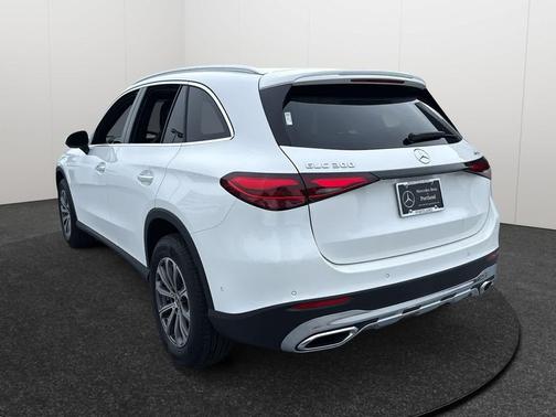 2026 Mercedes-Benz GLC 300 4MATIC