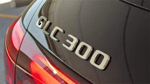2025 Mercedes-Benz GLC 300 4MATIC