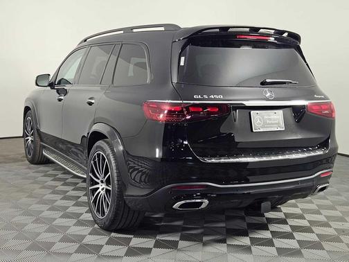 2025 Mercedes-Benz GLS 450 4MATIC