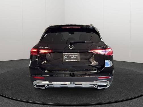 2026 Mercedes-Benz GLC 300 4MATIC