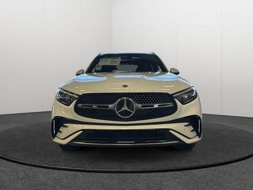 2025 Mercedes-Benz GLC 350e Base