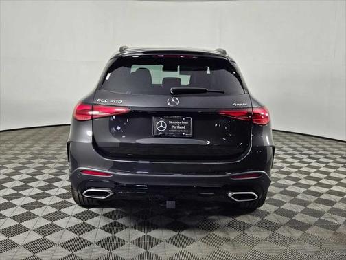 2025 Mercedes-Benz GLC 300 4MATIC