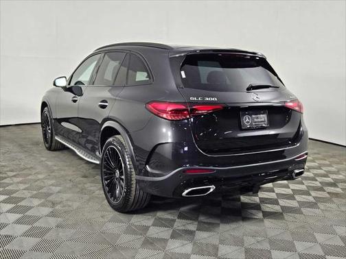 2025 Mercedes-Benz GLC 300 4MATIC