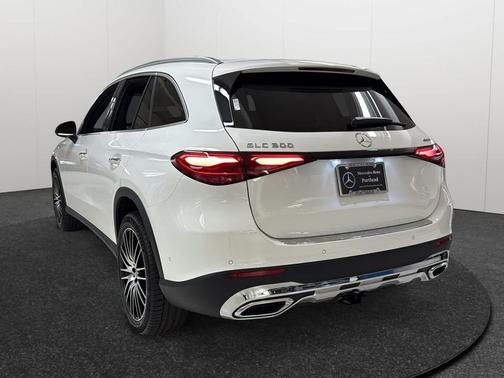 2026 Mercedes-Benz GLC 300 4MATIC