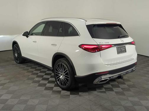 2026 Mercedes-Benz GLC 300 4MATIC
