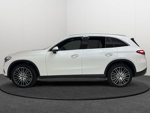 2026 Mercedes-Benz GLC 300 4MATIC