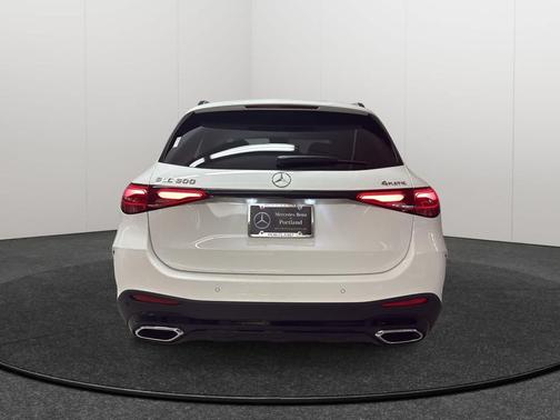 2026 Mercedes-Benz GLC 300 4MATIC