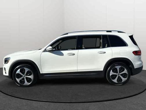 2025 Mercedes-Benz GLB 250 4MATIC