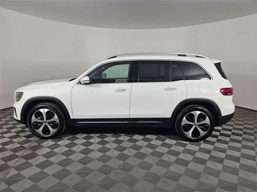 2025 Mercedes-Benz GLB 250 4MATIC