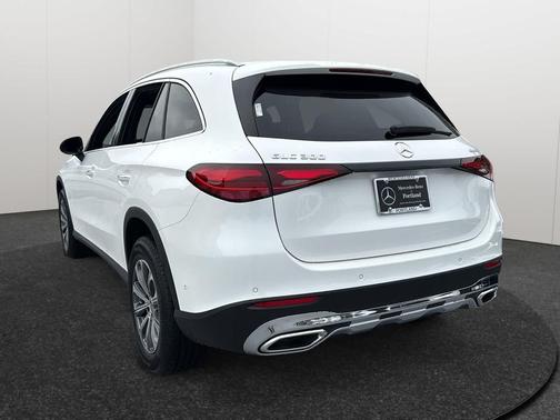 2026 Mercedes-Benz GLC 300 4MATIC