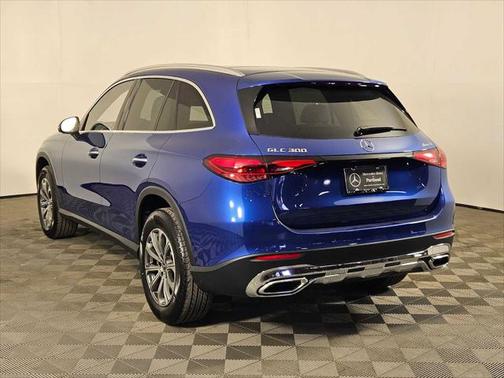 2025 Mercedes-Benz GLC 300 4MATIC