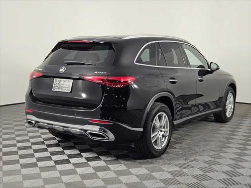 2025 Mercedes-Benz GLC 300 4MATIC